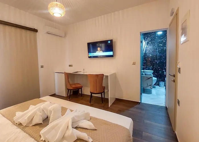 Polymnia Iii Luxury Apartmán *