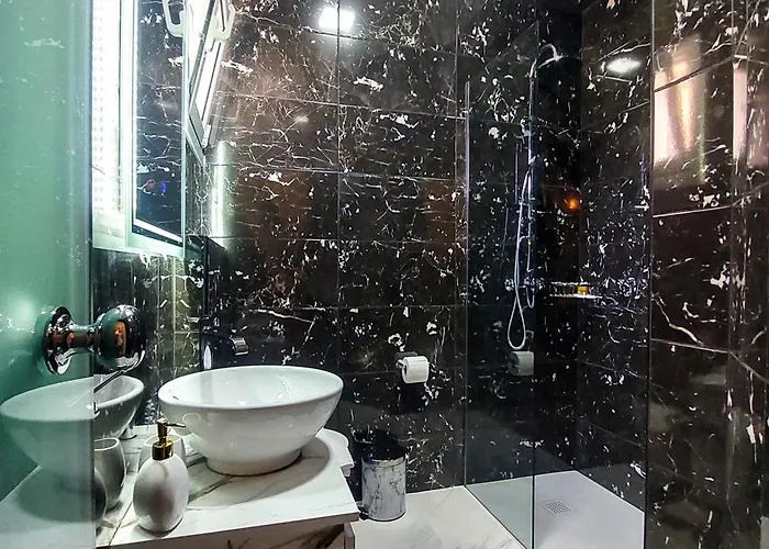 Polymnia Iii Luxury *